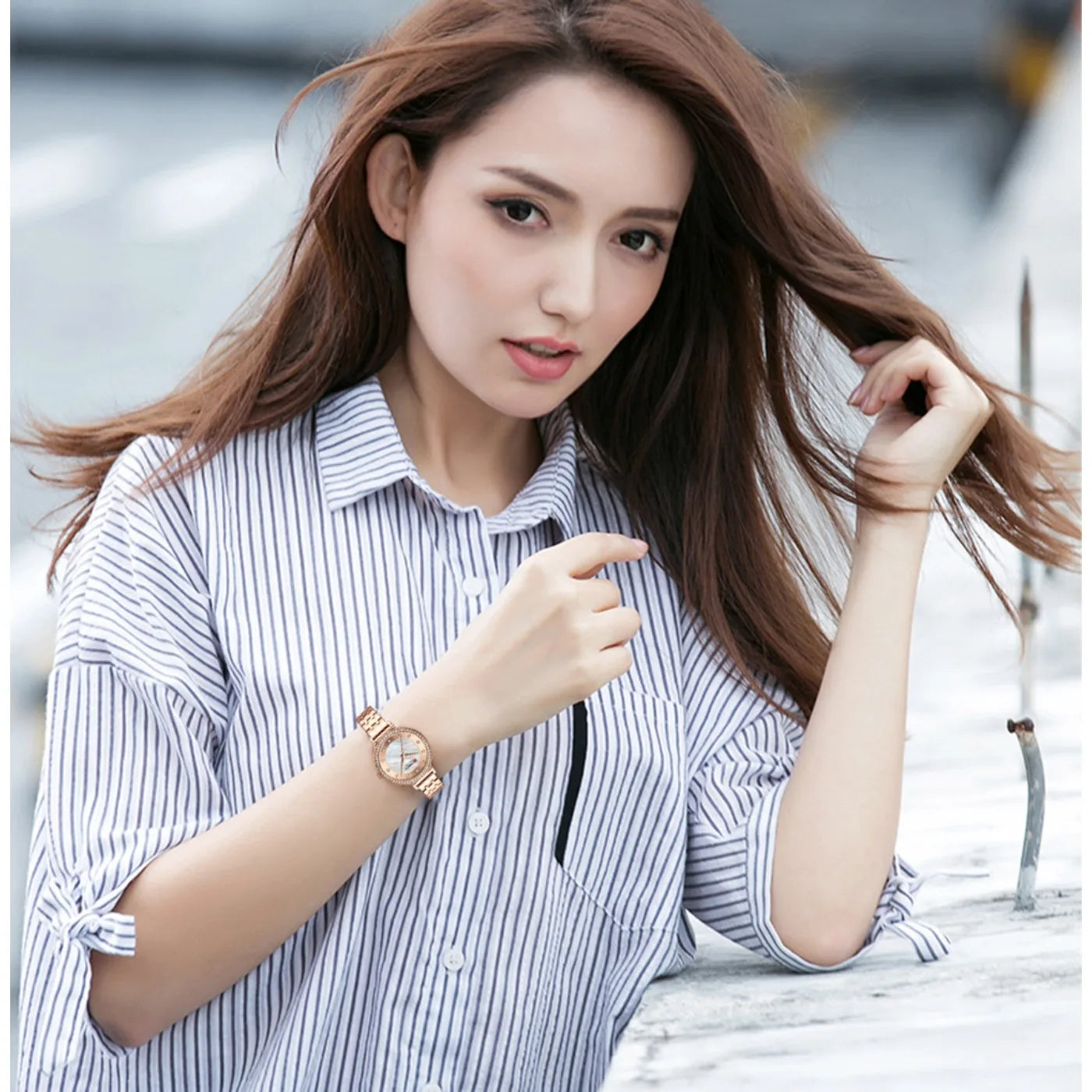 Montre CURREN pour femmes mouvement quartz, acier inoxydable, avec diamant et étanche